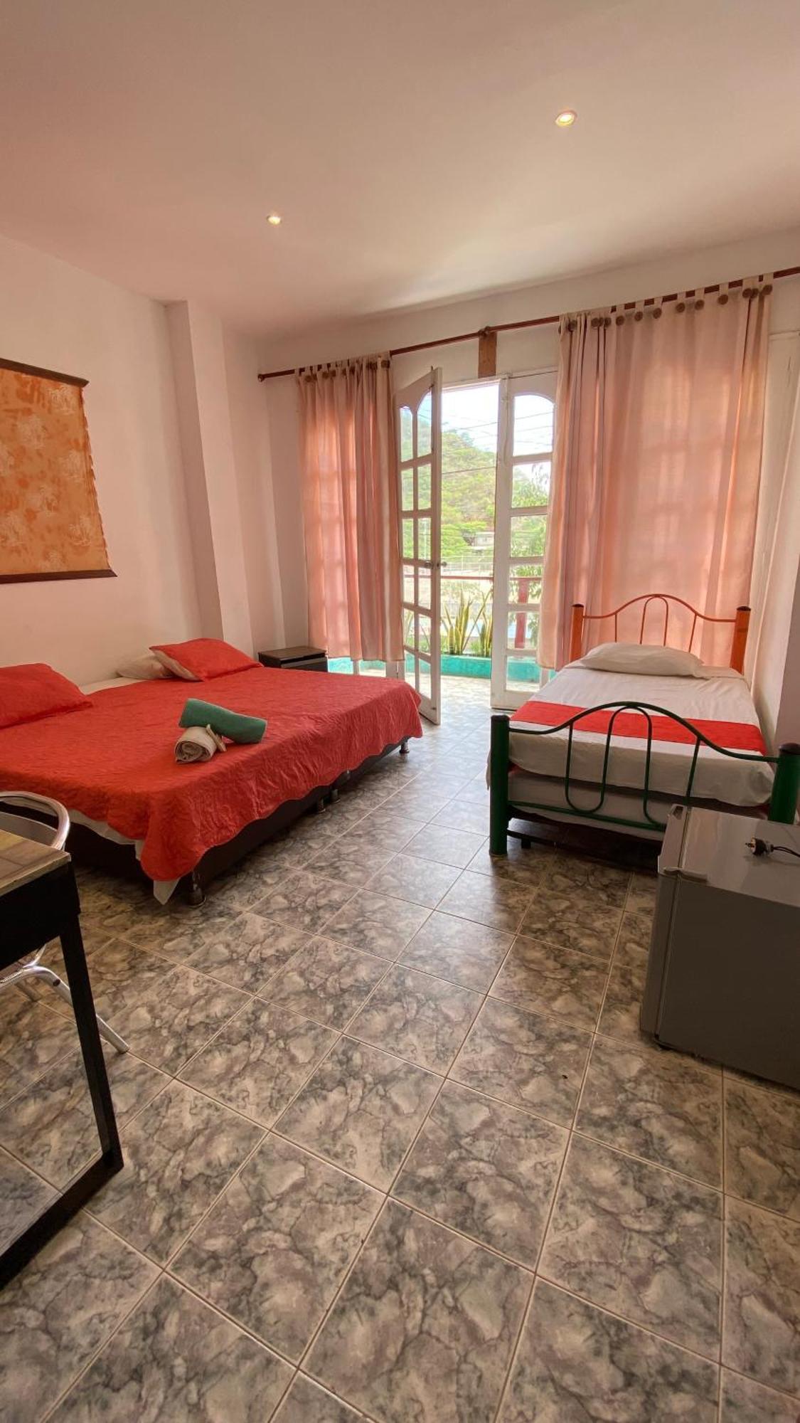 Sierraventura Hostel Taganga Extérieur photo